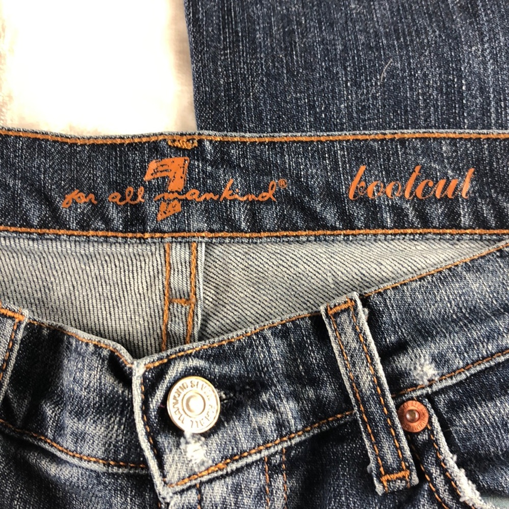 7 FAM Distressed Bootcut Sz 27 medium Wash Jeans - Picture 6 of 8